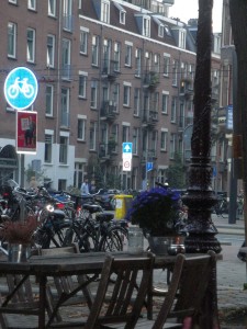 amsterdam blue flower chairs and lamppost